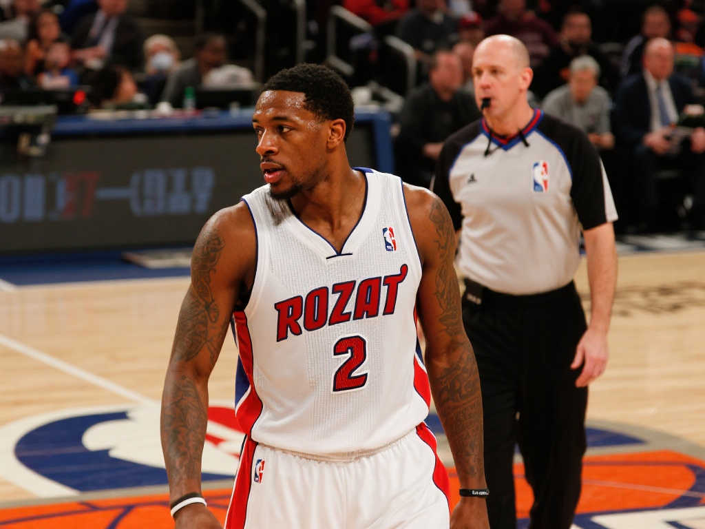 他也更多以 他也更多以